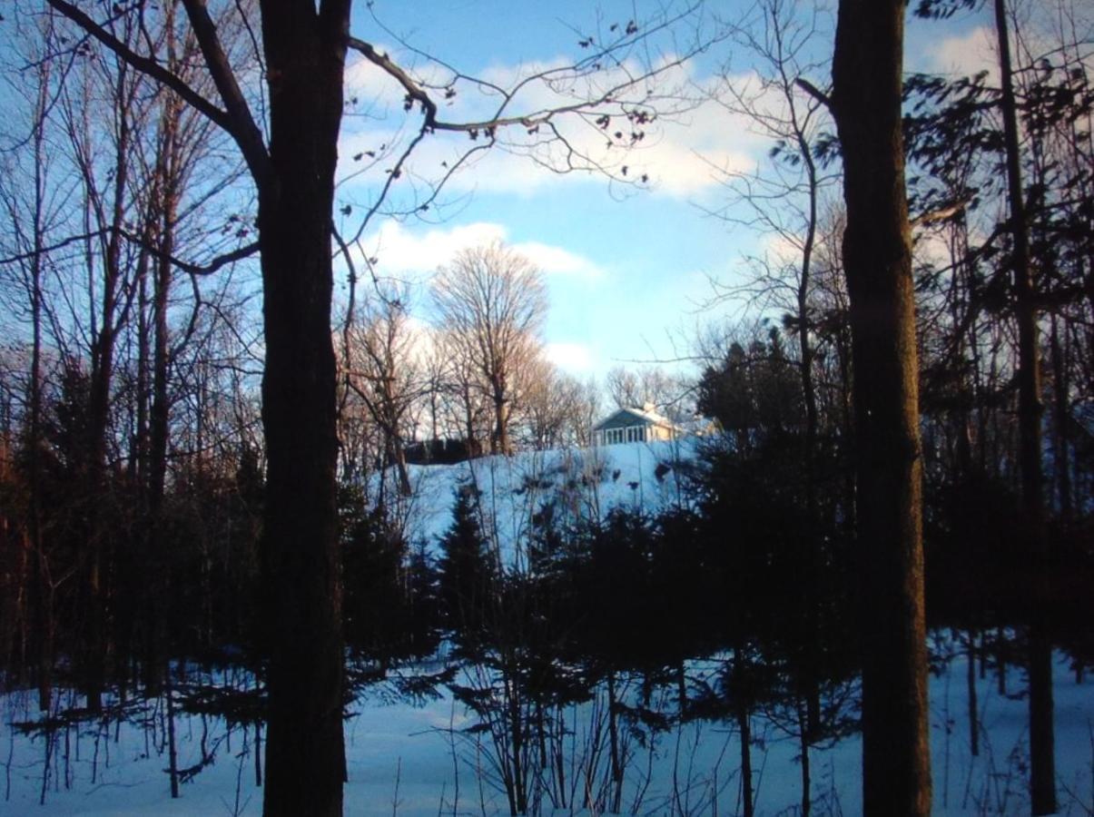 Bed and Breakfast Les Saisons Du Fleuve Lotbiniere Екстер'єр фото