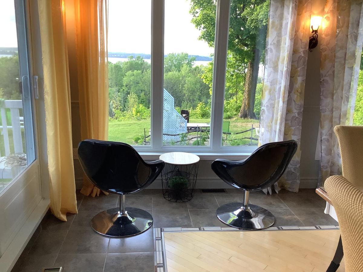 Bed and Breakfast Les Saisons Du Fleuve Lotbiniere Екстер'єр фото